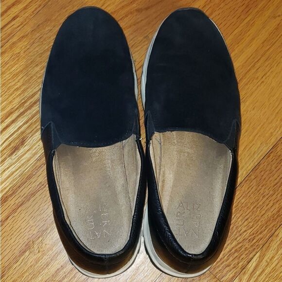 Naturalizer Black Leather Slip-On Sneakers - Picture 5 of 8